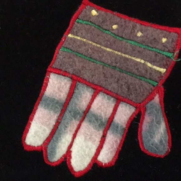 ❄️TAN TRUMS Snowflakes/❄️Hats/Gloves🧤 Vest in Black - Picture 6 of 12